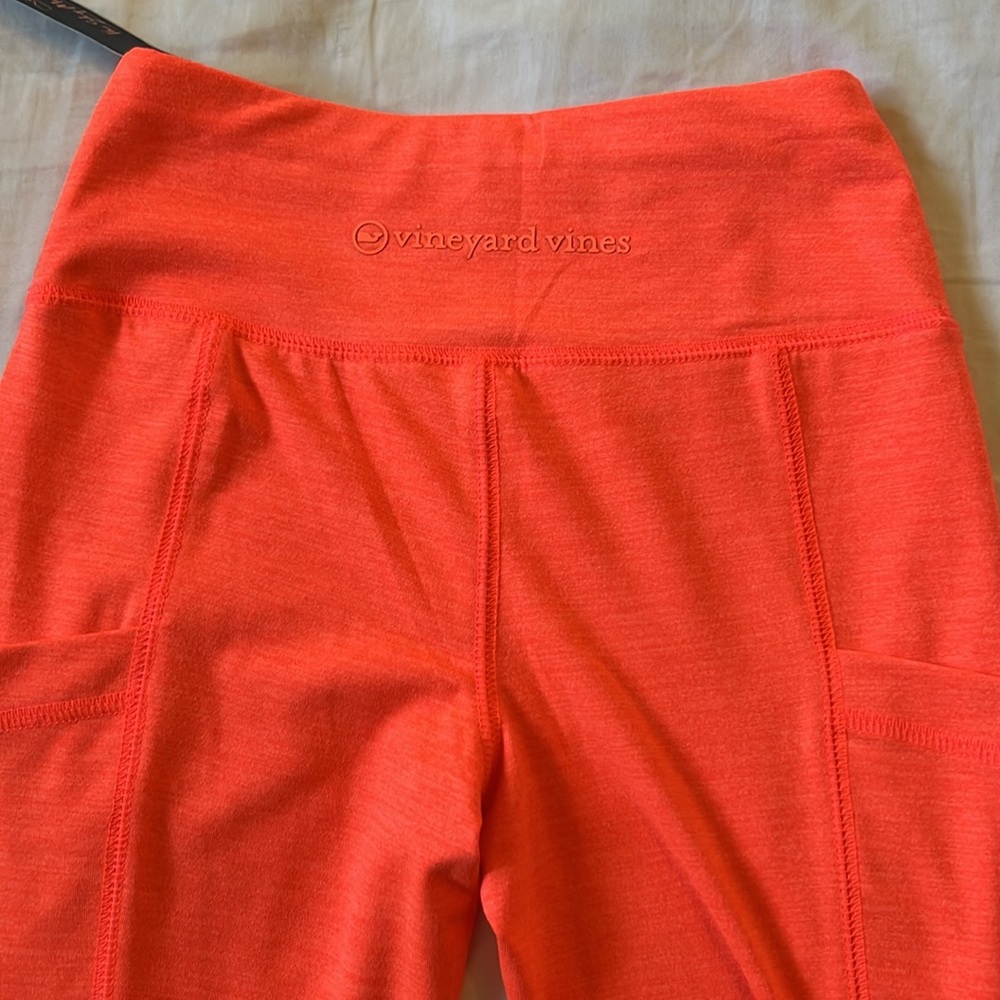 Vineyard vines leggings NWT. No defects - Picture 2 of 4
